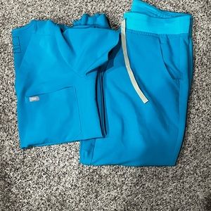 Figs teal scrub set - small top, small petite jogger pants